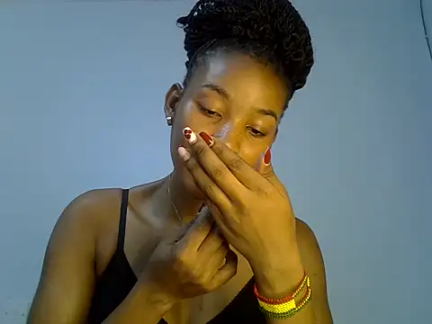 cute-alexis online show from November 5, 2025, 9:56 am