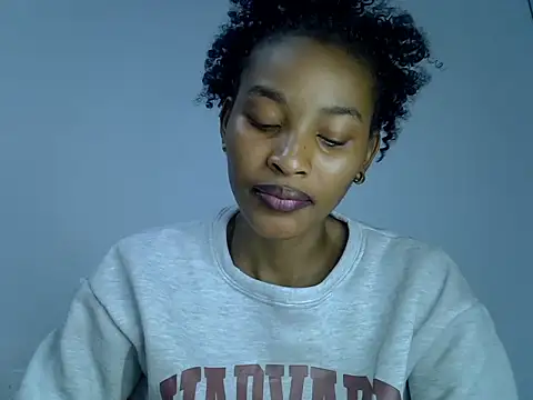 cute-alexis online show from September 19, 2025, 9:30 pm