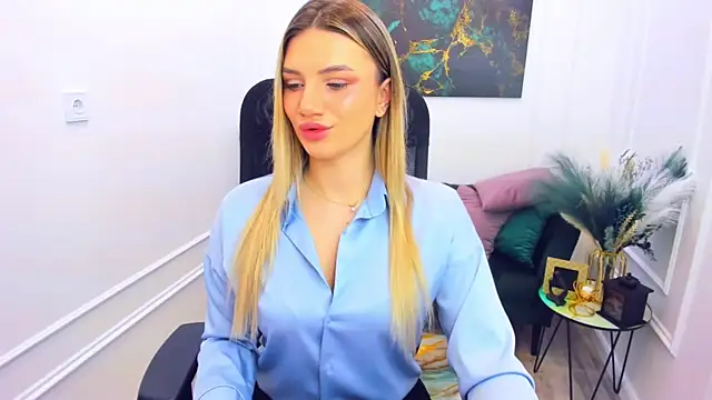 SelenaeMoore online show from March 4, 2026, 3:36 am