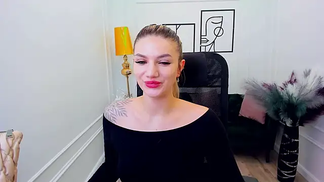 SelenaeMoore online show from January 13, 2026, 3:54 am