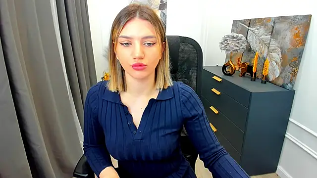 SelenaeMoore online show from March 26, 2026, 3:38 am