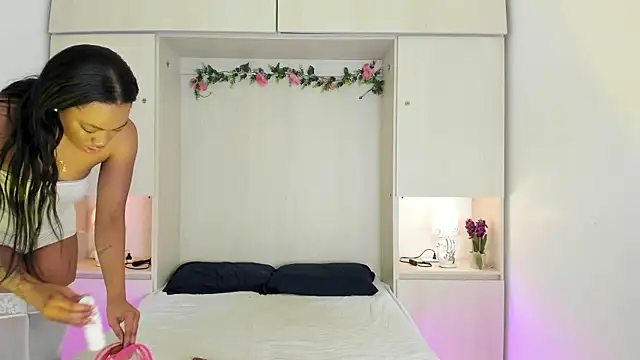 KendallRosse1 online show from January 10, 2026, 12:22 pm