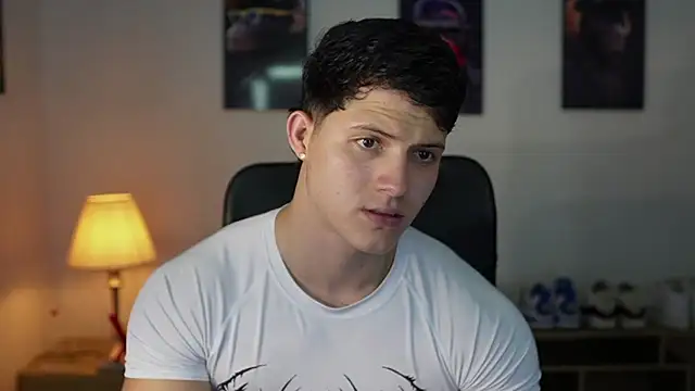 Hazzan Velez online show from October 16, 2025, 10:40 pm