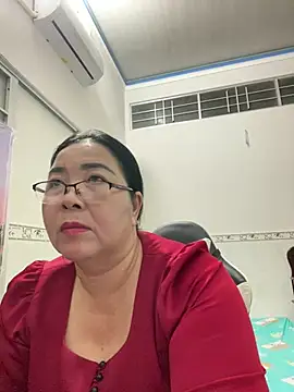 Snapshot of NDith chatting on March 22, 2025, 12:25 pm NDith online show from March 22, 2025, 12:25 pm