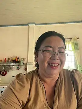 Snapshot of NDith chatting on March 18, 2025, 9:23 am NDith online show from March 18, 2025, 9:23 am