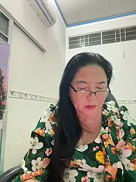 Snapshot of NDith chatting on March 15, 2025, 9:16 pm NDith online show from March 15, 2025, 9:16 pm