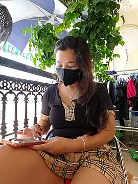 lyna bl online show from November 14, 2025, 1:09 am