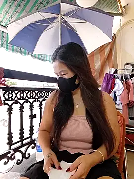 lyna bl online show from November 26, 2025, 2:11 am