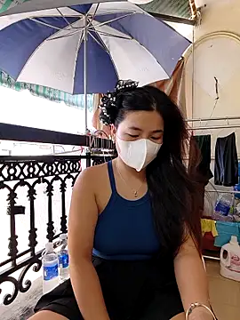 lyna bl online show from November 25, 2025, 1:50 am