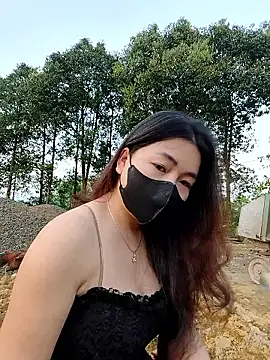 lyna bl online show from March 31, 2026, 10:56 pm