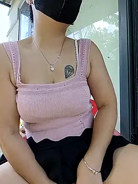 lyna bl online show from November 1, 2025, 3:02 am