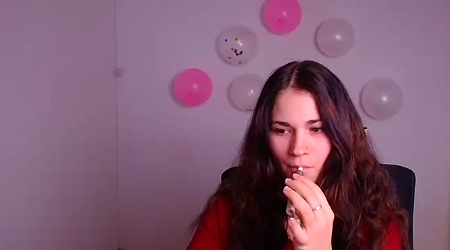 Loon Amore online show from February 17, 2025, 7:55 pm