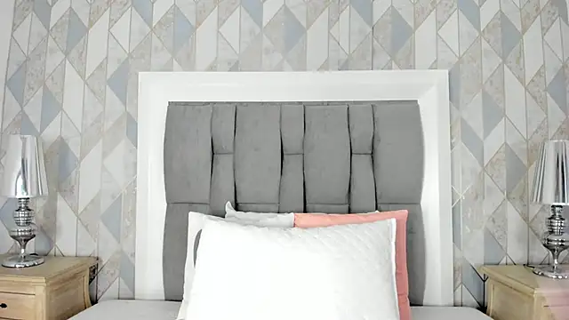 anais cooper online show from November 18, 2025, 11:35 am