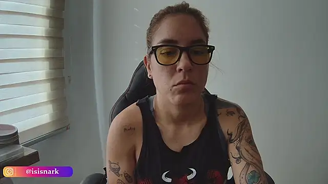 Isis69  online show from December 3, 2025, 12:26 pm