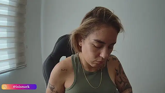 Isis69  online show from January 7, 2026, 6:57 pm