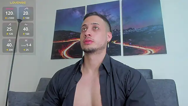 Snapshot of matt_saill chatting on March 14, 2025, 9:43 pm matt saill online show from March 14, 2025, 9:43 pm