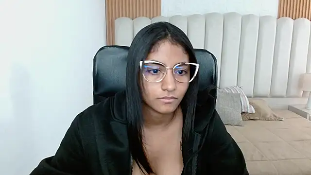 shaneelle online show from June 5, 2026, 2:34 pm