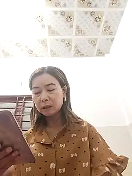 Sexy-ladyboobs20 online show from October 30, 2025, 12:03 pm