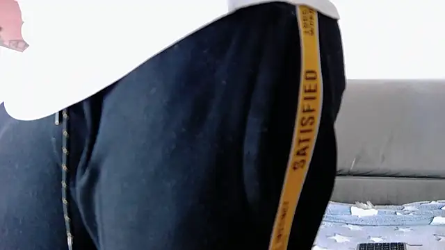 CarterCole online show from February 23, 2025, 10:39 am