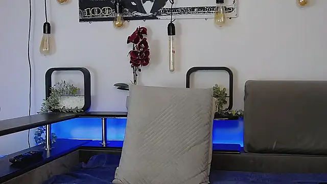 CarterCole online show from March 13, 2025, 1:40 pm