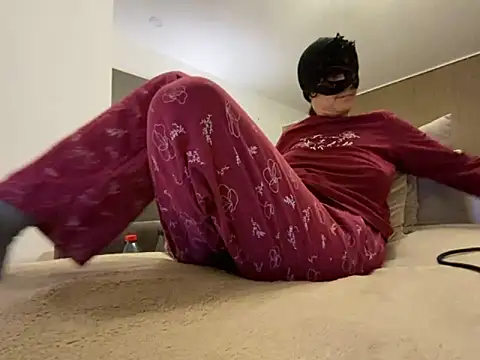 Marilou1983 online show from March 5, 2026, 9:22 pm