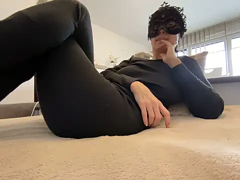 Marilou1983 online show from February 17, 2026, 10:12 am