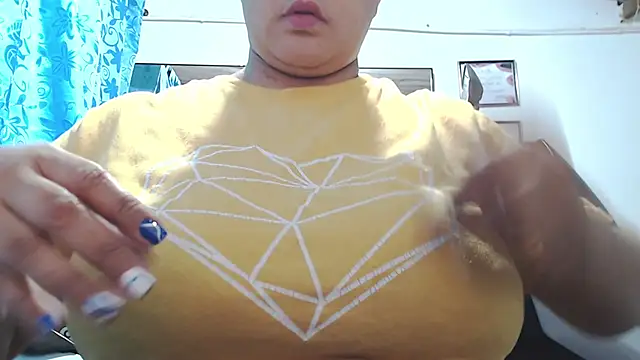 mia donatto369 online show from October 8, 2025, 11:05 pm