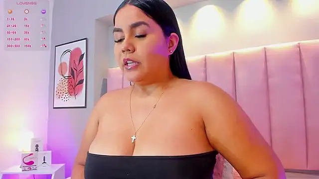 KeilyRoss online show from September 26, 2025, 9:21 pm