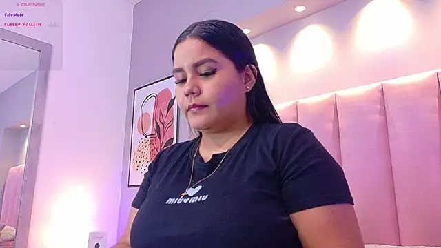 KeilyRoss online show from October 24, 2025, 8:08 pm