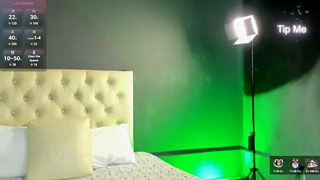 Snapshot of lola_red95 chatting on September 12, 2025, 8:41 pm lola red95 online show from September 12, 2025, 8:41 pm