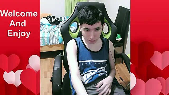 Snapshot of Twink_martinboy chatting on March 7, 2026, 1:56 am Twink martinboy online show from March 7, 2026, 1:56 am