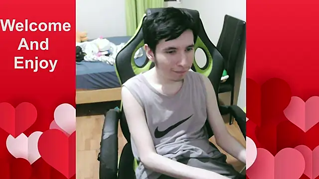 Snapshot of Twink_martinboy chatting on April 21, 2026, 12:45 am Twink martinboy online show from April 21, 2026, 12:45 am