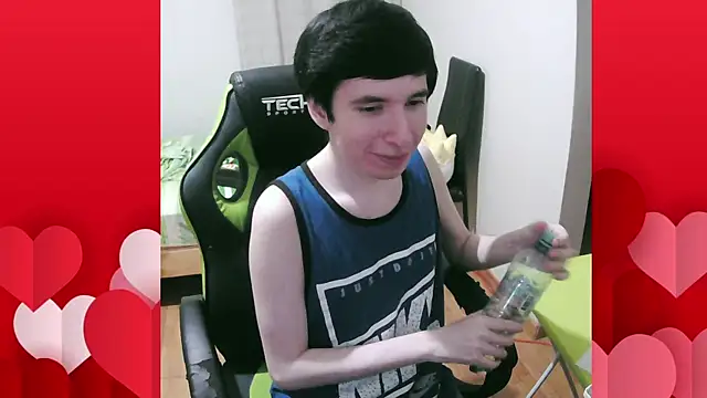 Twink martinboy online show from March 5, 2025, 2:03 am