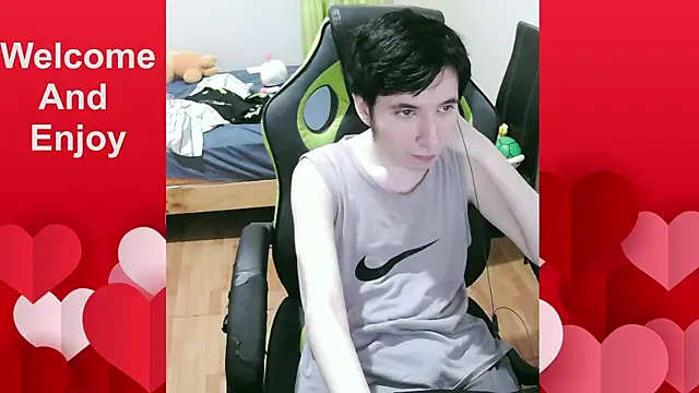 Snapshot of Twink_martinboy chatting on April 25, 2026, 10:40 pm Twink martinboy online show from April 25, 2026, 10:40 pm