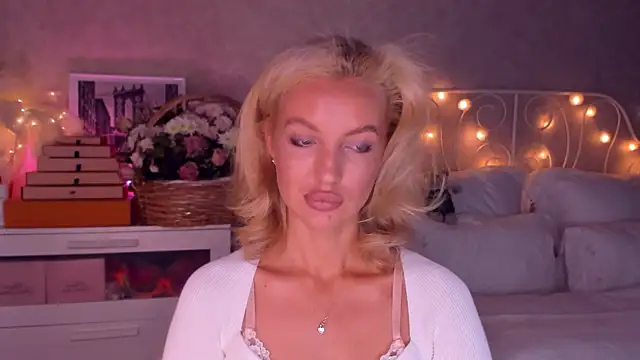 aestetick online show from December 18, 2025, 9:25 am