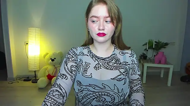 AidaPerry online show from November 24, 2025, 6:19 pm