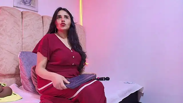 Snapshot of _Marcela__ chatting on April 20, 2026, 11:35 am Marcela online show from April 20, 2026, 11:35 am