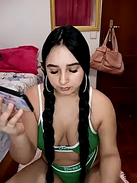 Juanamd1 online show from February 25, 2025, 8:14 am