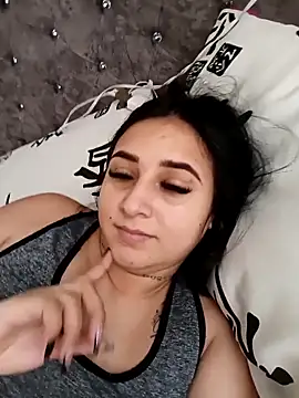 Juanamd1 online show from October 30, 2025, 11:52 am