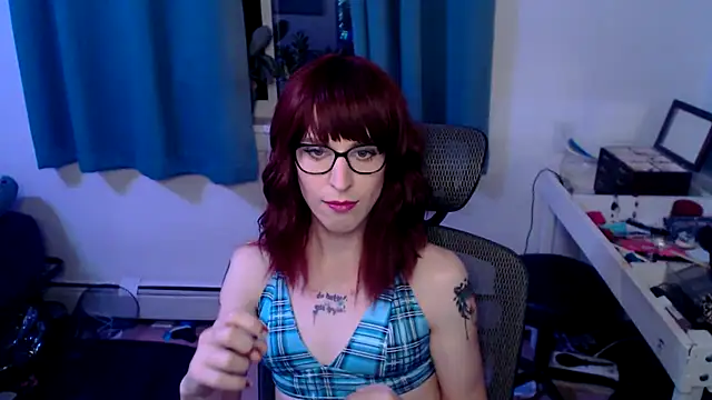 Snapshot of RyffBurnz chatting on February 18, 2025, 2:16 am RyffBurnz online show from February 18, 2025, 2:16 am