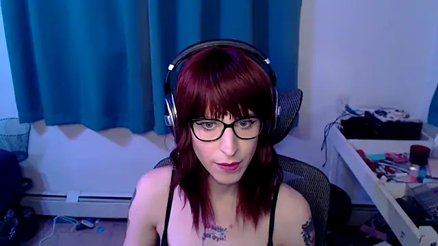 Snapshot of RyffBurnz chatting on February 12, 2025, 4:44 am RyffBurnz online show from February 12, 2025, 4:44 am