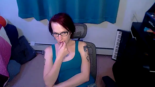 Snapshot of RyffBurnz chatting on November 12, 2025, 6:39 am RyffBurnz online show from November 12, 2025, 6:39 am