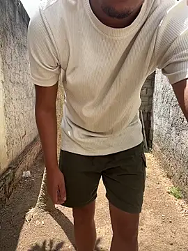 king cum  online show from November 14, 2025, 12:42 pm