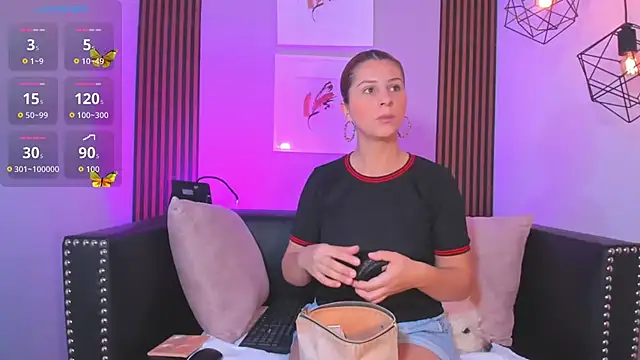 Snapshot of Nahiajhonson_ chatting on November 5, 2025, 1:03 pm Nahiajhonson online show from November 5, 2025, 1:03 pm