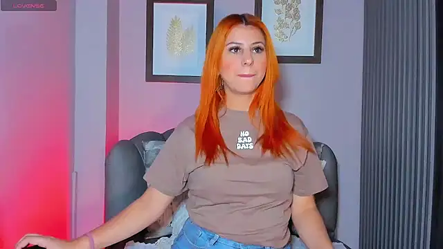 Snapshot of Nahiajhonson_ chatting on October 16, 2025, 1:08 pm Nahiajhonson online show from October 16, 2025, 1:08 pm