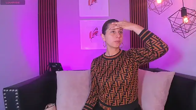 Snapshot of Nahiajhonson_ chatting on November 25, 2025, 1:00 pm Nahiajhonson online show from November 25, 2025, 1:00 pm