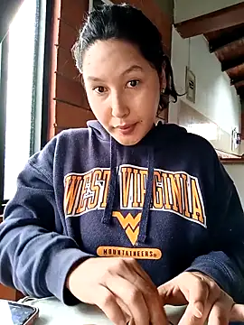 SamaraJay1 online show from October 10, 2025, 2:07 pm