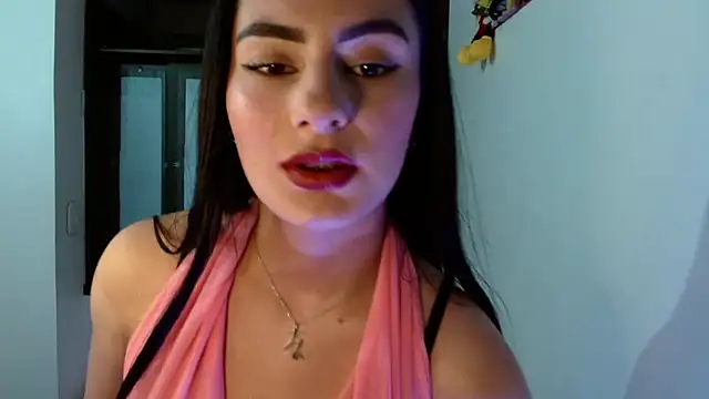 Snapshot of Antonella_666 chatting on March 1, 2026, 12:32 am Antonella 666 online show from March 1, 2026, 12:32 am