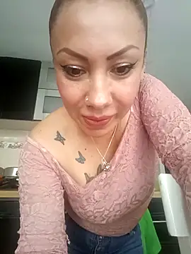 coral smitth online show from March 13, 2025, 10:32 pm