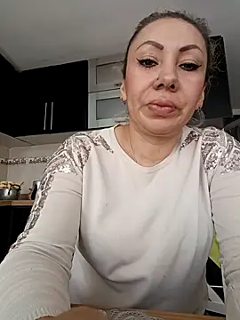 coral smitth online show from October 4, 2025, 7:48 pm